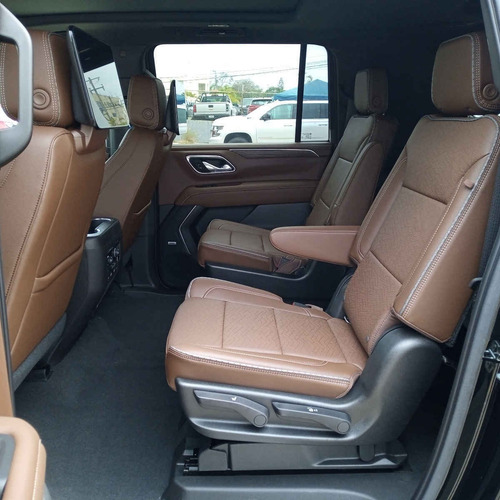 Imagen 10 de 15 de Chevrolet Suburban 2021 5p High Country V8/6.2 Aut