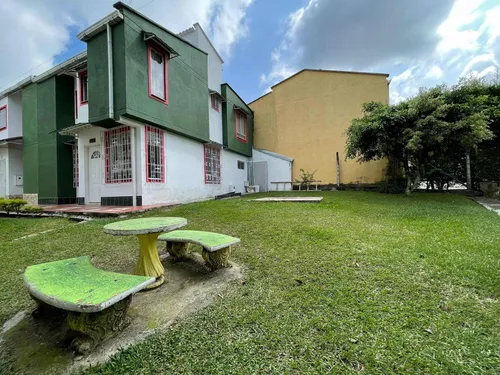 Vendo Casa De 2 Niveles