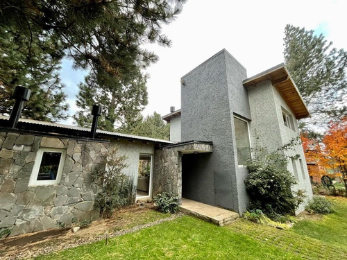 Imagen 2 de 14 de Casa Venta Bariloche. 3 Hab Y 3 Baños. Barrio La Colina