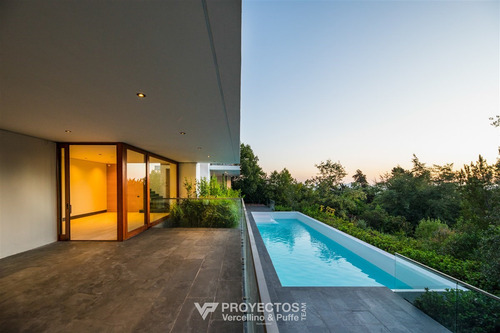Espectacular Casa En Lo Curro Venta De 6 Dorm. En Vitacura