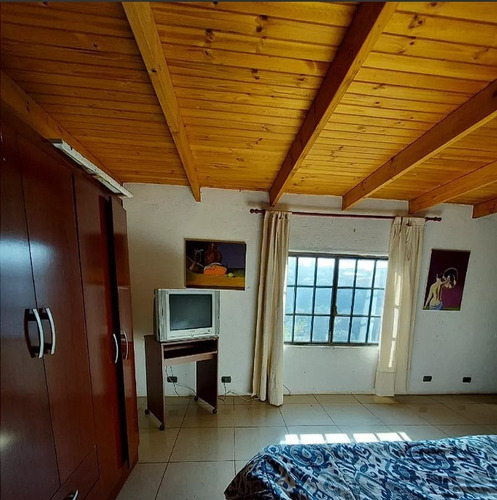 Se Vende Parcela Con 2 Casas En Pirque
