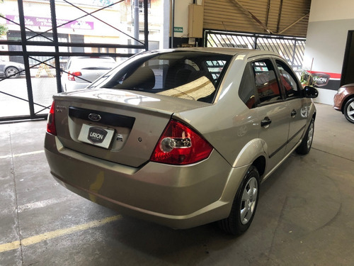 Ford Fiesta Max 1.6 Ambiente 2006 Urion Autos