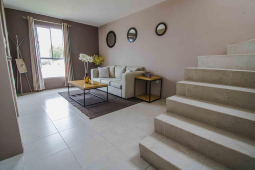 Casas De 3 Recámaras 2.5 Sanitarios En Fraccionamiento Con Alberca En Venta En Tizayuca