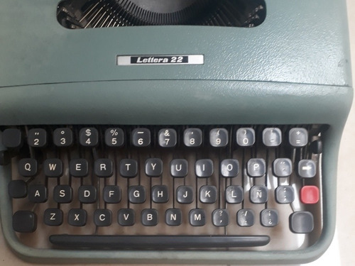 Maquina De Escribir Lettera 22 Olivetti