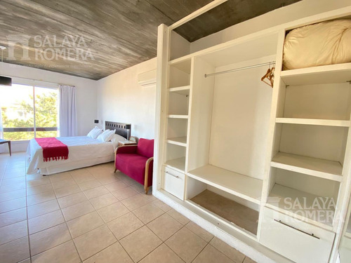 Imagen 24 de 30 de Venta: Casa 5 Dormitorios Primera Linea Montoya La Barra