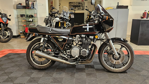 Kawasaki Z1r Año 1982 - Hilton Motors Co.