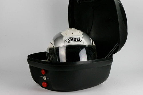 Imagen 5 de 6 de Baul Coocase 28 Litros Vivo Basic Luz Stop Posicion Negro Mt