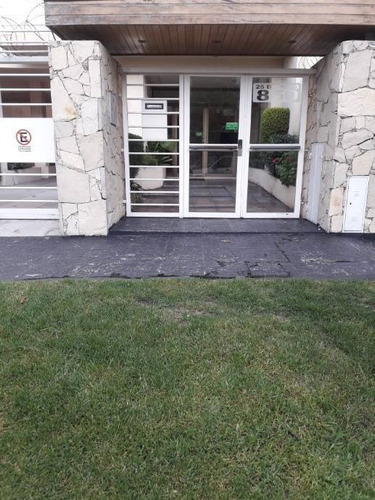 Imagen 9 de 11 de Departamento De 2 Ambientes En Venta - Moron Centro