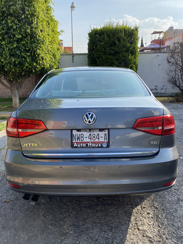 Volkswagen Jetta 2.0 Tdi L4 T Diesel Nave B A C At