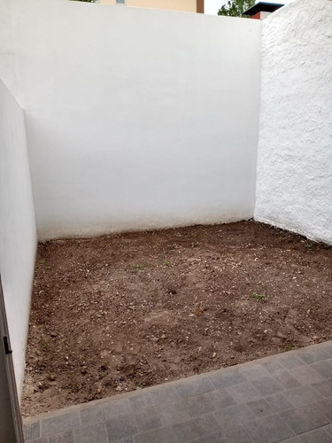 Triplex De 5 Ambientes A Estrenar Ubicado En El Barrio De Florida Oeste