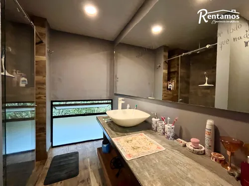 Casa En Venta En Alto Del Escobero. Cod V775211