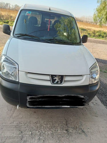 Imagen 6 de 10 de Peugeot Partner 2016 1.6 Hdi Furgon Confort
