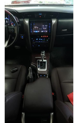 Toyota Hilux Sw4 Srx Diamo. 4x4 2.8 Tb Die Aut. 7 Lug.