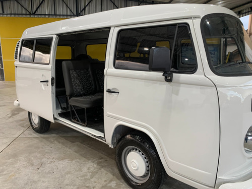 Volkswagen Kombi 1.4 MI STD 8V FLEX 4P MANUAL