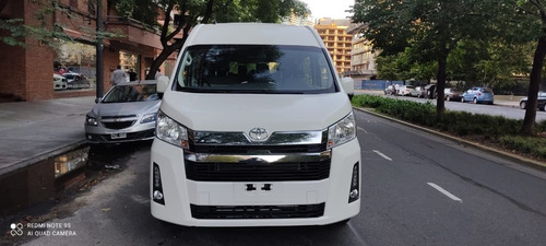 Toyota Hiace 2.8 Hdi 14 Asientos At