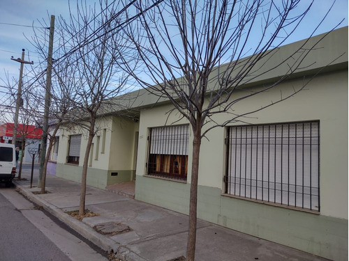 Venta Casa 3 Dormitorios Río Tercero Con Cochera