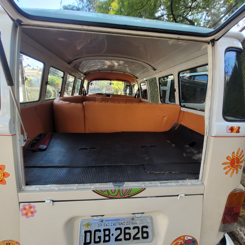 Kombi Customizada Limousine Temática