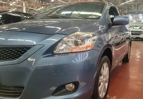 Toyota Yaris 1.5 Premium Sedan At