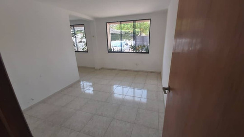 Imagen 10 de 14 de Venta Casa Guaparo Bbq Tanque Amplia Cod. 140717 Cesar