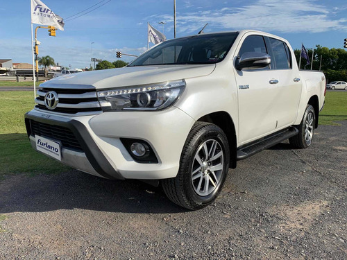 Toyota Hilux 2.8 Cd Srx 177cv 4x4 At 2017