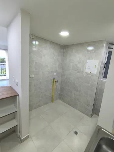 Apartamento En Conjunto Por Estrenar, Totalmente Enchapado,