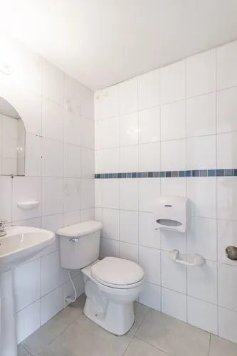 Oficina En Arriendo/venta En Chapinero. Cod A12068