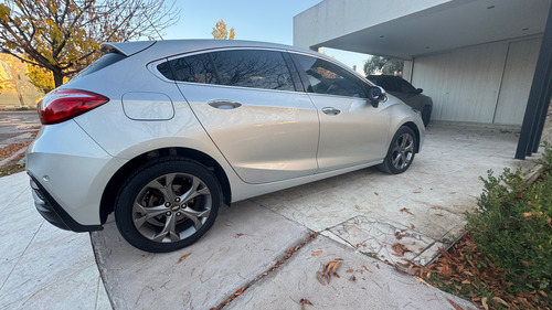 Chevrolet Cruze 1.4 LTZ AT PLUS hatchback
