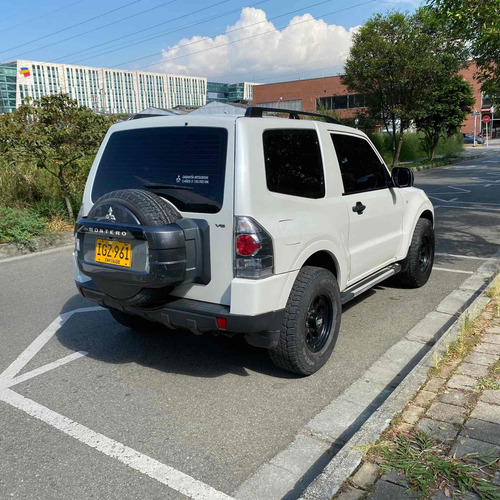 Mitsubishi Montero New