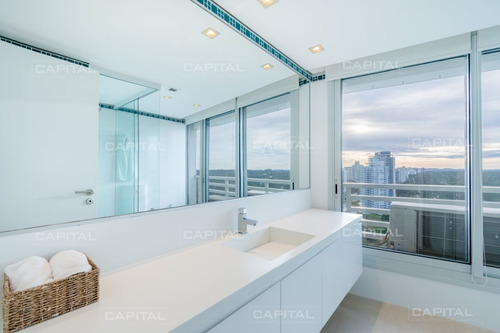 Imagen 27 de 30 de Venta De Increíble Departamento Unificado En Torre Premiun De Playa Brava - Punta Del Este Brava