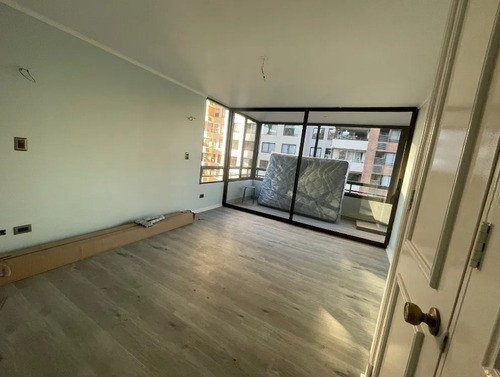 Depto. Remodelado Y Moderno 3d+2b+2e C. Colón