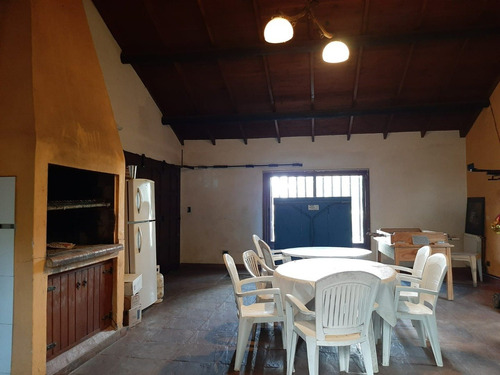 Imagen 17 de 18 de Excelente Casa Quinta Sobre Lote De 6615 Mts2