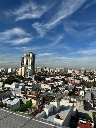 Venta Monoambiente Con Balcon Muy Luminoso Flores