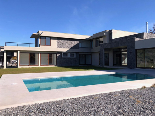 Casa Nueva En Venta 5d 5b En Condominio Requínoa