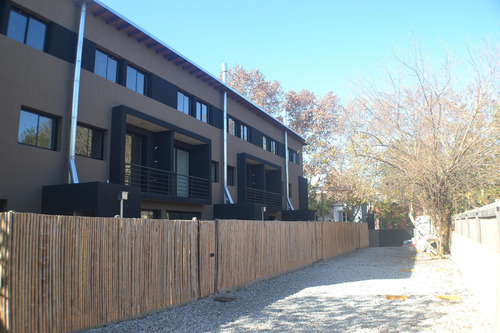 Imagen 3 de 25 de Casa En Venta En Tigre, G.b.a. Zona Norte
