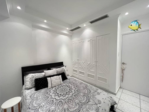 Apartamento En Venta. Tucacas Equipado Planta Total, Pozo.hg