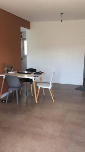 Imagen 5 de 6 de Departamento Monoambiente - Al Frente - Balcón - Castelar Ce
