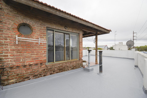 Venta Ph 4 Ambientes Sin Expensas C/ Terraza, Quincho Y Parrilla. Bernal. Apto Credito.