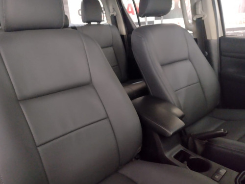 Imagem 5 de 15 de Hilux Diesel 4x4 Manual