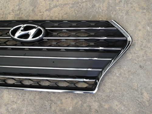 Imagen 3 de 7 de Parrilla Central Hyundai Accent 2018 2019 2020