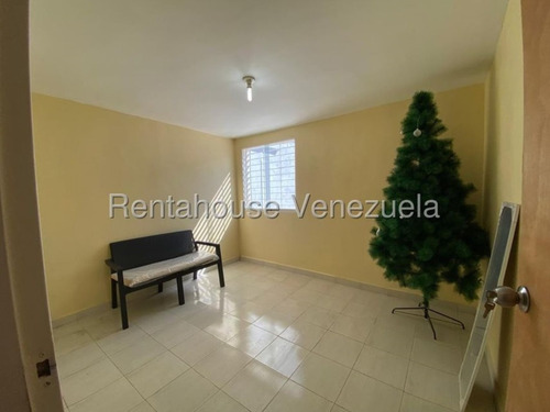 Valeria Chong Casa Alquiler Cabudare Lara Avenida Intercomunal Oportunidad Residencial Economico Código Inmobiliaria Rent-a-house 25-18352