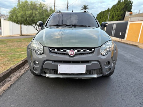 Fiat Strada 1.8 16v Adventure Cab. Dupla Flex 3p