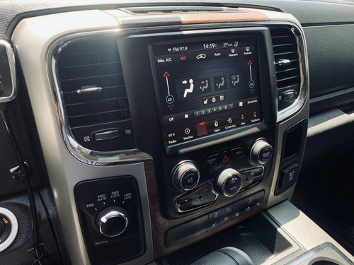 Imagen 9 de 13 de Ram 1500 Laramie Con Accesorios!