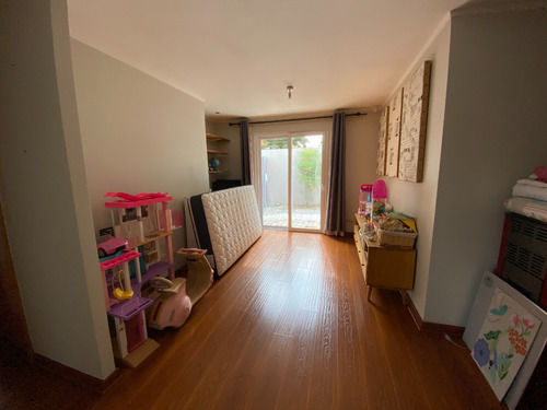 Casa Cond Los Robles 4 Dor + 4 Bañ + 4 Est + Pisci 700/140m2