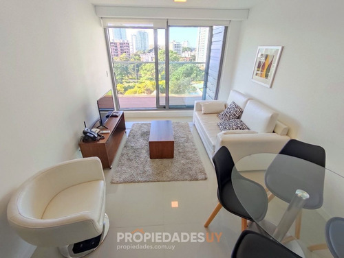 Imagen 3 de 26 de A La Venta Un Dormitorio Y Medio A Pasos De Rambla Brava - Punta Del Este