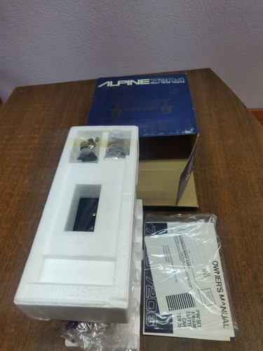 Alpine Estero De Auto 7204