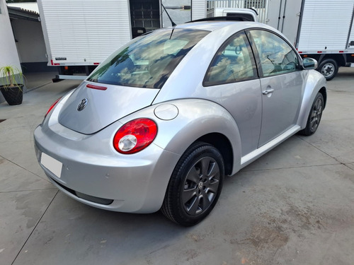 Volkswagen New Beetle 2.0 3p Automática