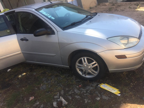 Ford Focus Se 5vel Aa Ee Mt 2002