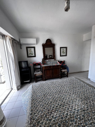 En Venta 2 Dormitorios Parrillero Propio Y Vista Al Mar Gastos Bajos