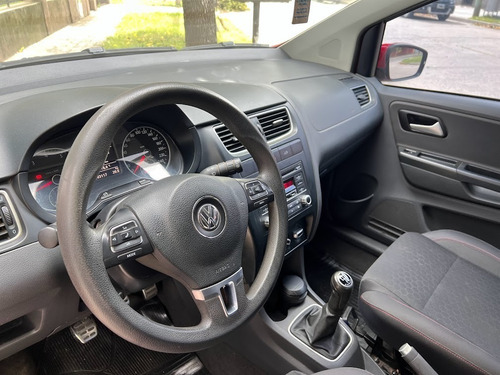 Imagen 22 de 25 de Volkswagen Crossfox Highline 2013 / 98000km 1º Dueño