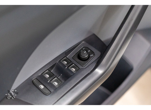 Volkswagen T-Cross 1.0 200 TSI TOTAL FLEX AUTOMÁTICO
